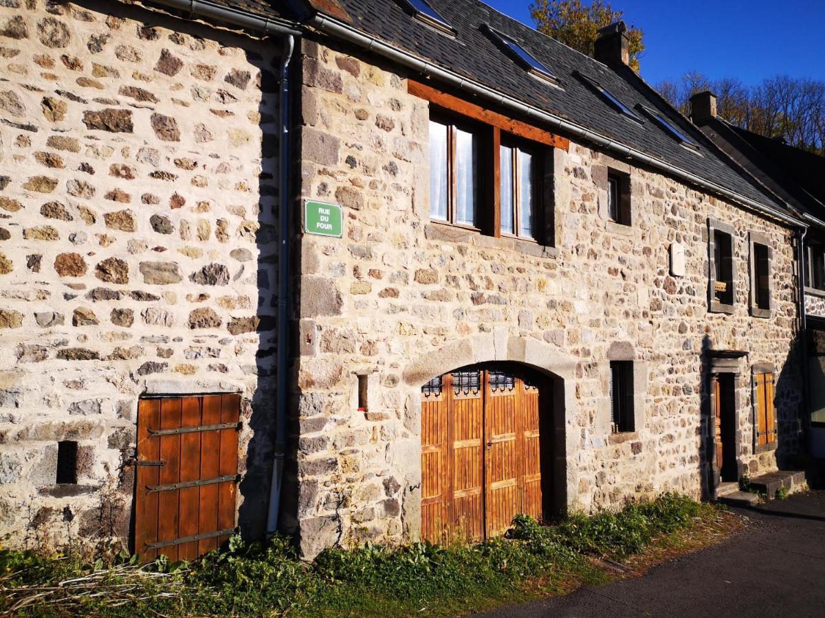 Maison De Varennes Chambon-sur-Lac Exterior photo
